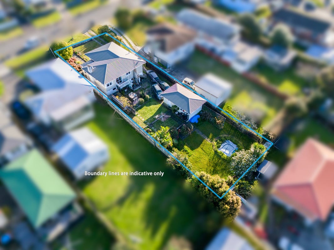 18 Huruhuru Road, Massey, Auckland - Carousel 1