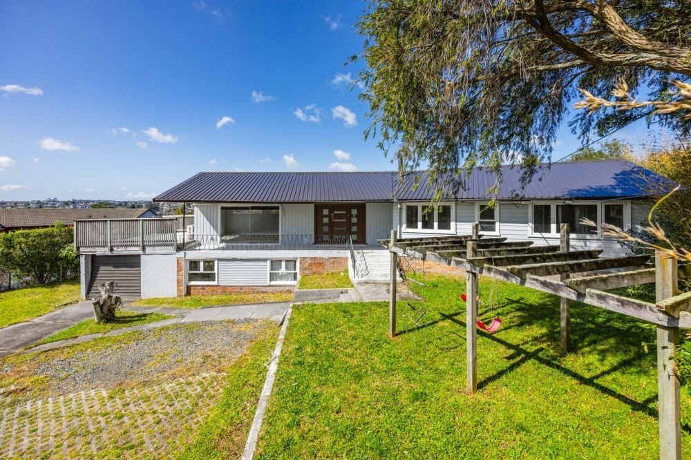 64 Astley Avenue, New Lynn, Auckland - Carousel 2