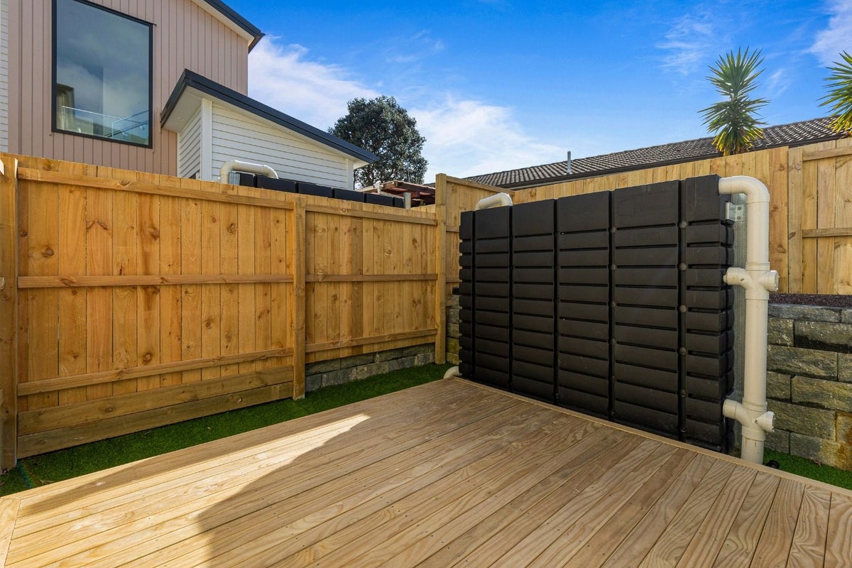 11/116 Colwill Road, Massey, Auckland - Carousel 17