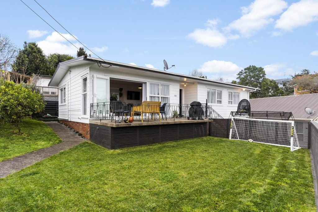 101 Hendry Avenue, Hillsborough, Auckland - Carousel 1