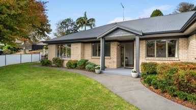 46 Kinloch Drive, Bethlehem, Tauranga - Carousel 1