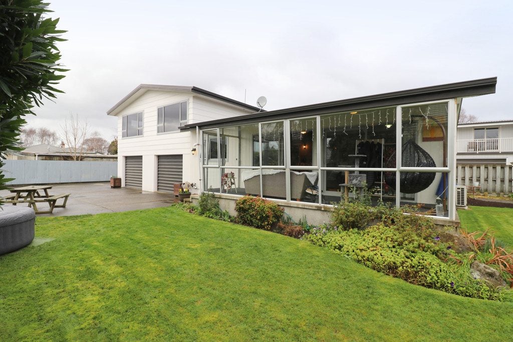 11 King Street, Windsor, Invercargill - Carousel 1