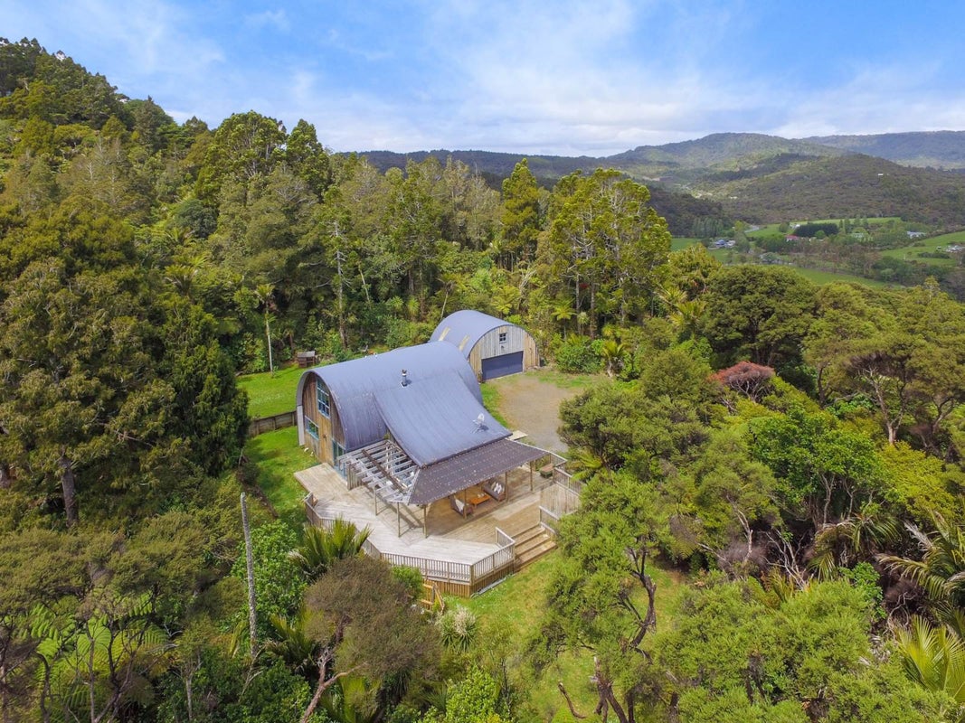 159 Stoney Creek Drive, Henderson - Carousel 2