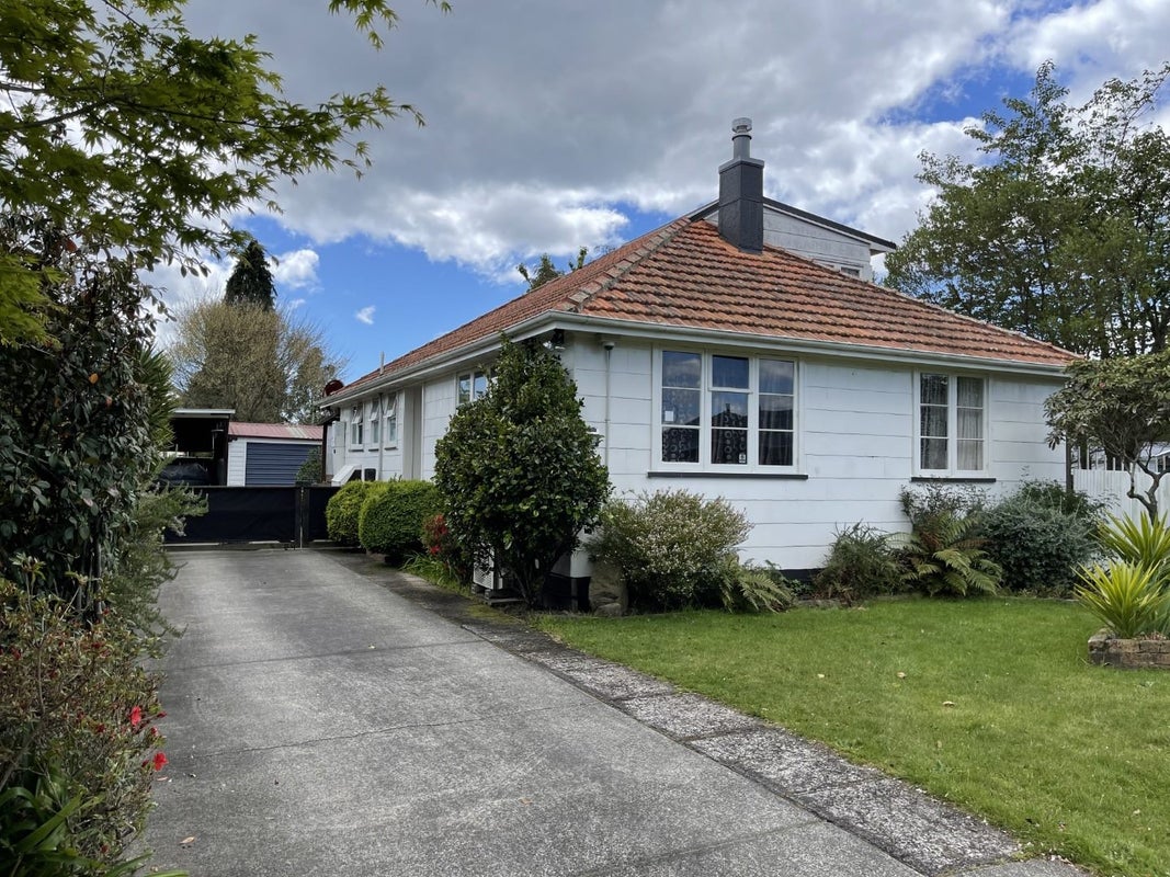 1 Totara Street, Glenholme, Rotorua - Carousel 1