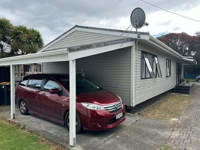 2/46 Bauchop Road, Waterloo, Lower Hutt - Carousel 2