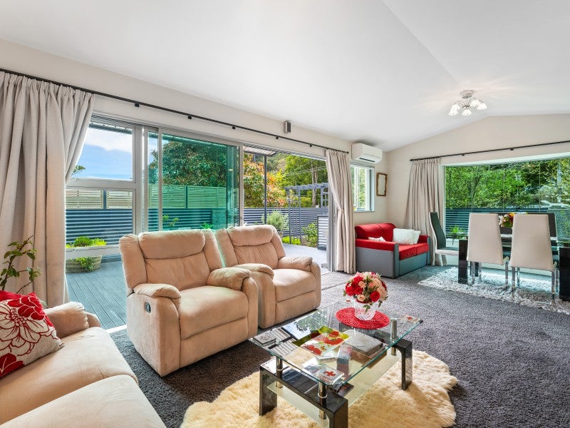 108 Pinehaven Road, Pinehaven, Upper Hutt - Carousel 2
