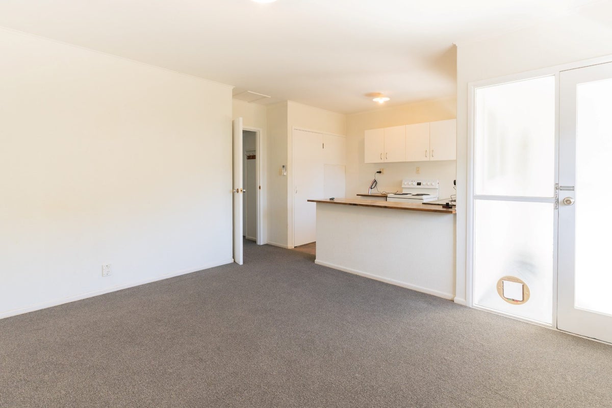 2/5 Thatcher Street, Mission Bay, Auckland - Carousel 2