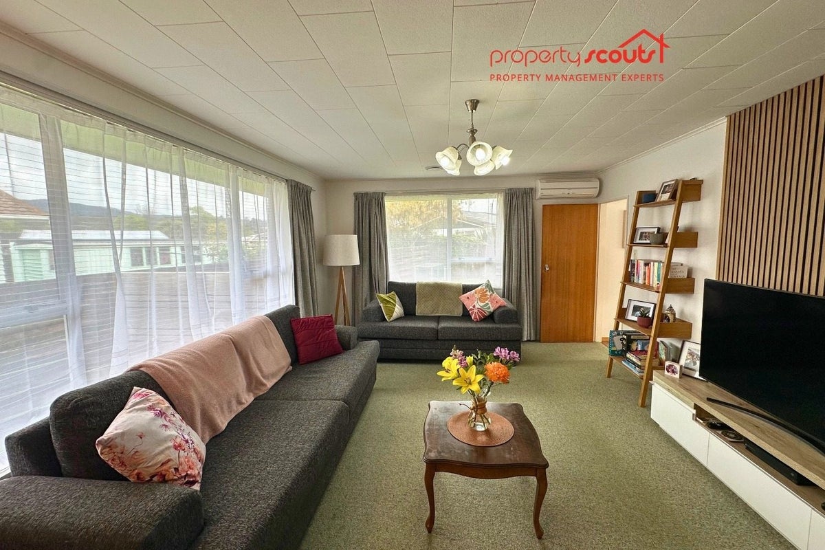 13 Dakota Grove, Totara Park, Upper Hutt - Carousel 2