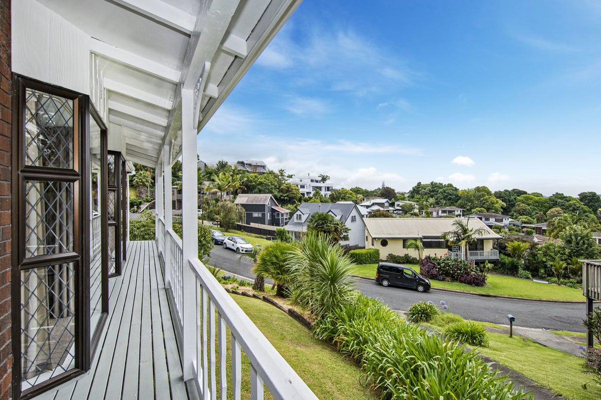 17 Granfield Place, Kamo, Whangarei - Carousel 1