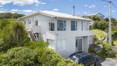 381 Tomahawk Road, Ocean Grove, Dunedin - Carousel 1