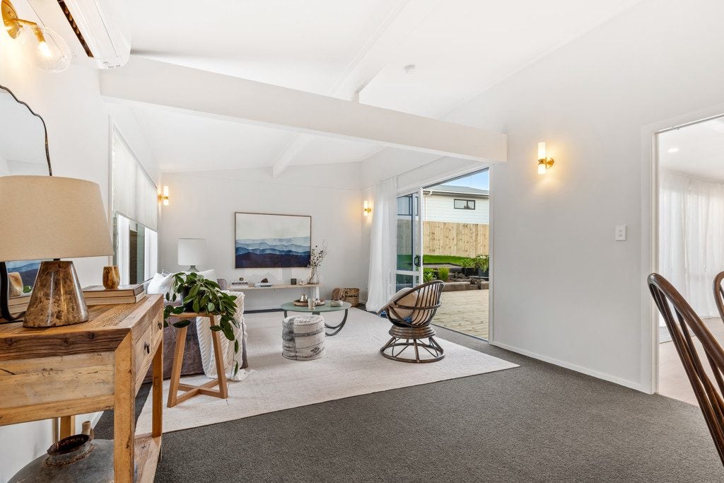 640 Whangaparaoa Road, Stanmore Bay, Rodney, Auckland - Carousel 2