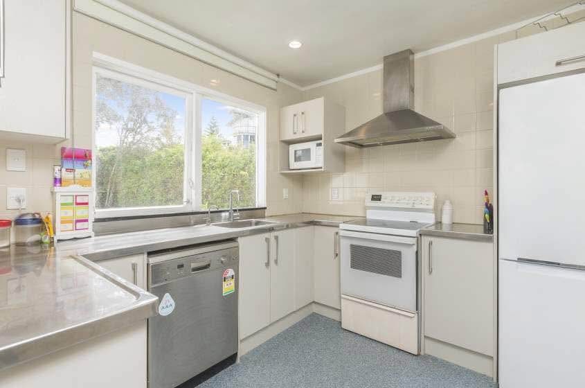 2/28 Watling Street, Epsom, Auckland - Carousel 2