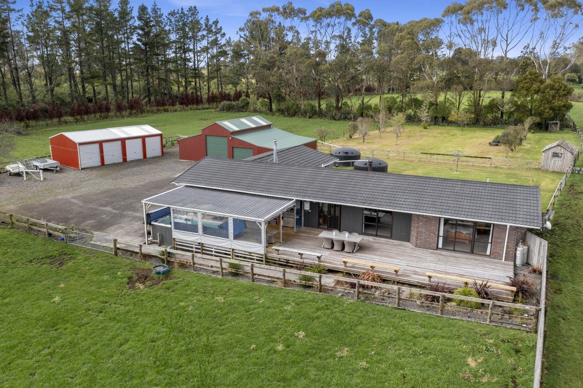 438 Alfred Road, Kaimiro, New Plymouth - Carousel 1