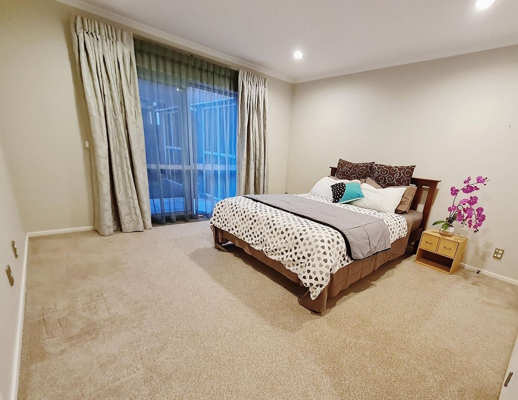 37 Silvana Drive, Flat Bush, Auckland - Carousel 1