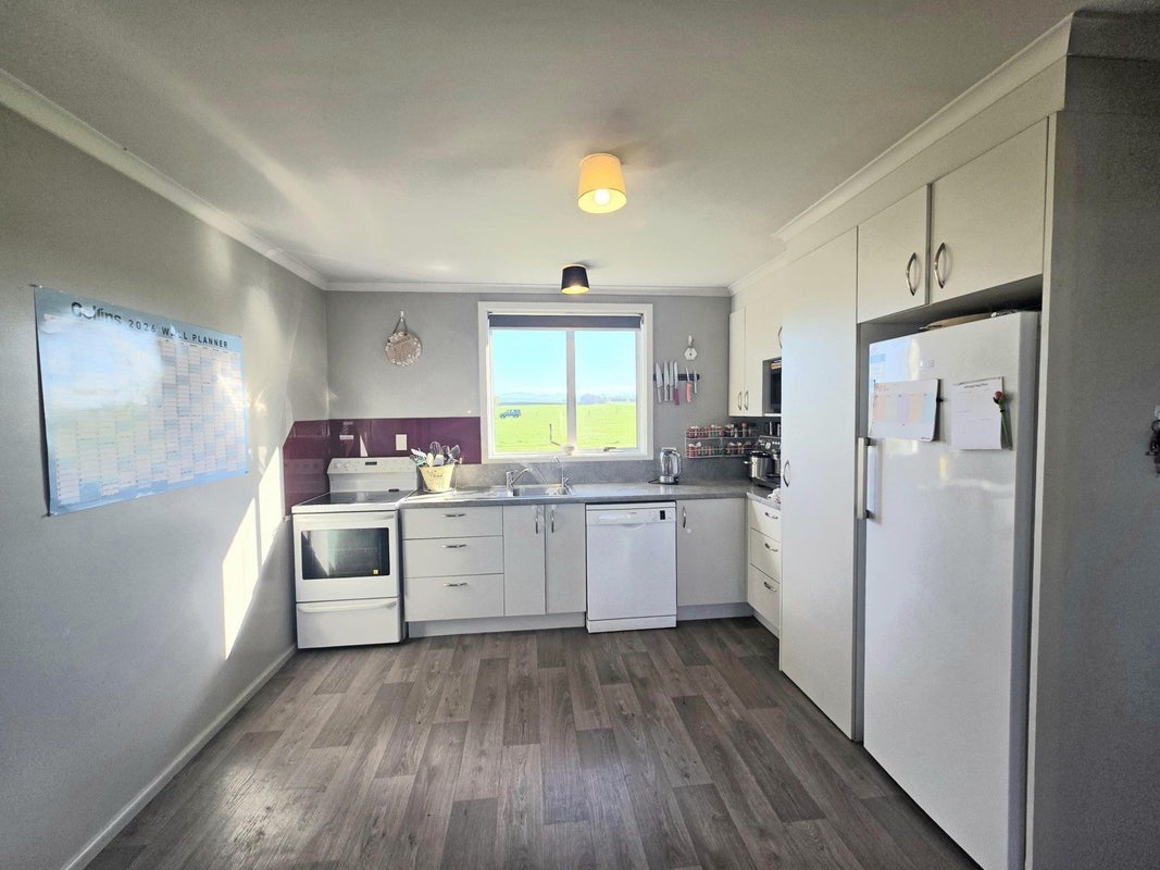 60 Seadown Road, Kakanui, Oamaru - Carousel 2