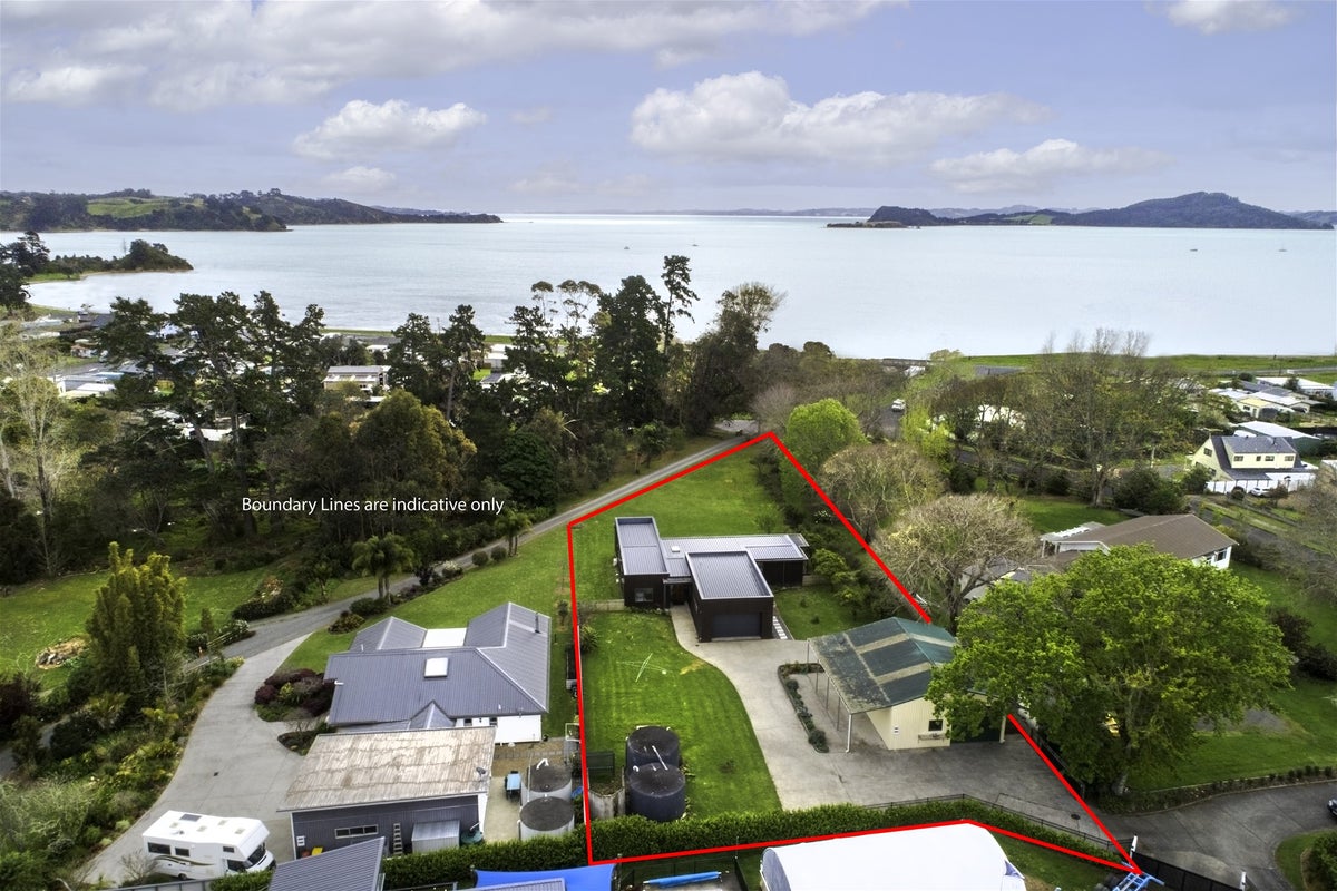 15 Ferndale Drive, Papakura - Carousel 19
