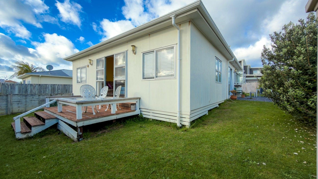 223B Ocean Road, Whangamata, Whangamata - Carousel 16