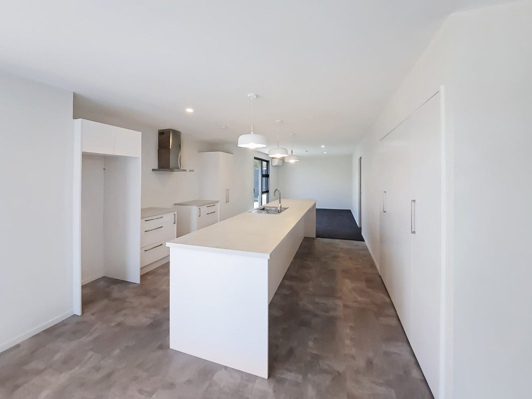 10 Kura Lane, Aranui, Christchurch - Carousel 2
