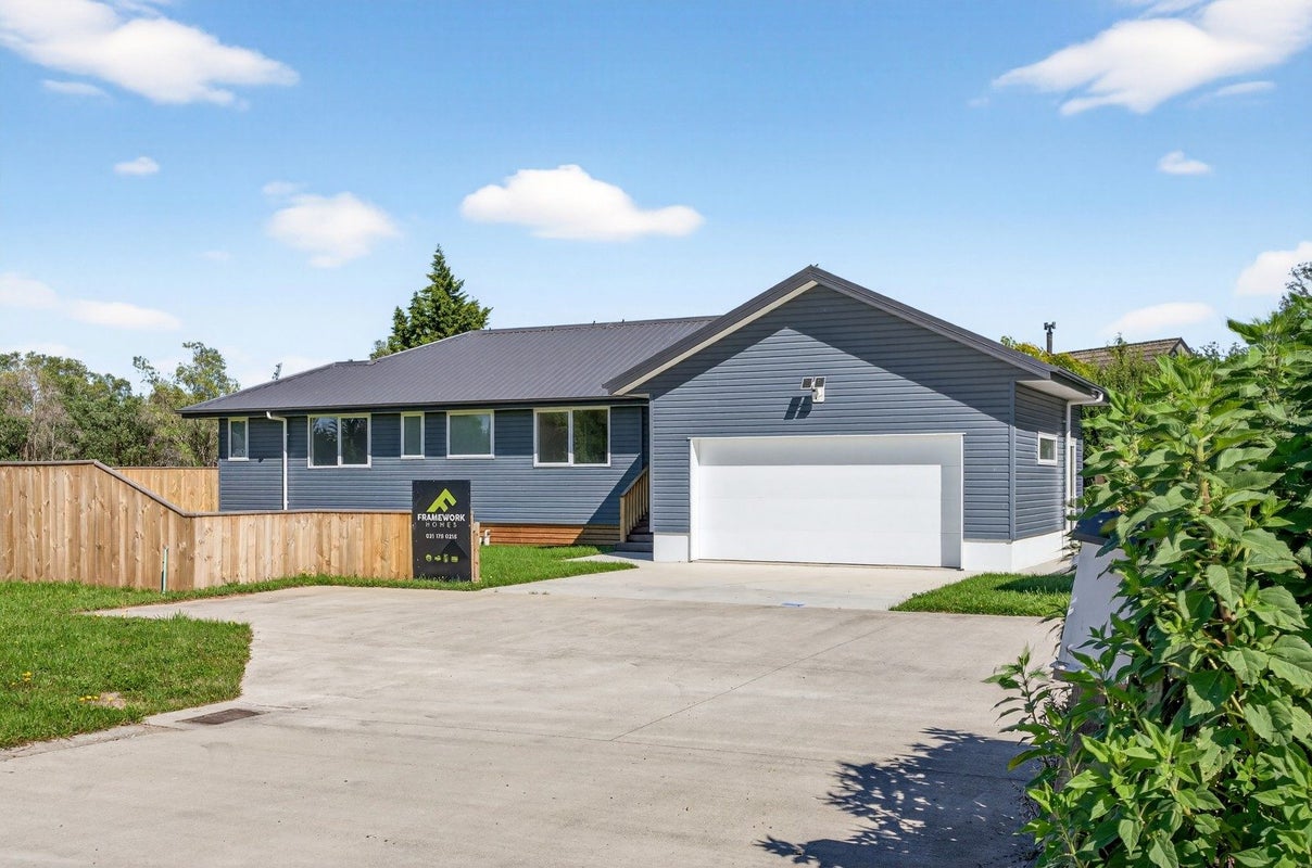 9 Macrocarpa Lane, Carterton, Carterton - Carousel 1