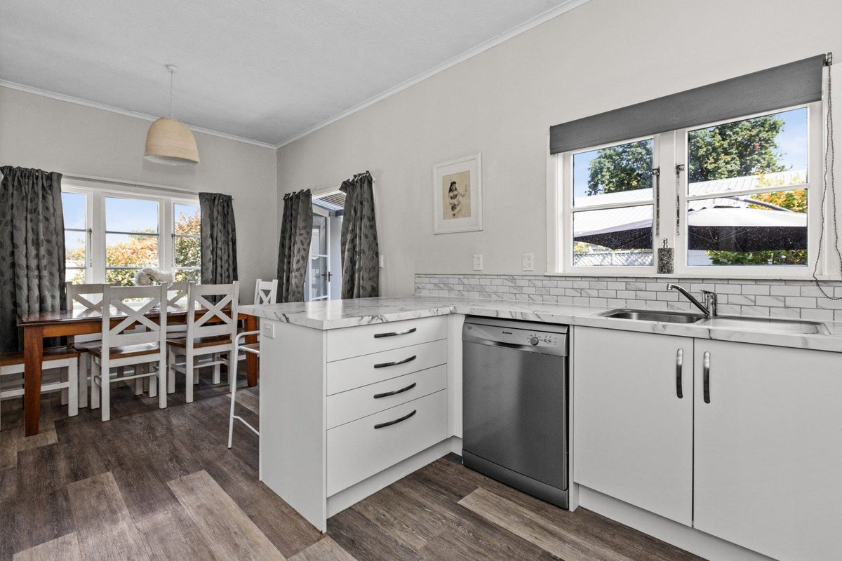 3 Menin Road, Onekawa, Napier - Carousel 2