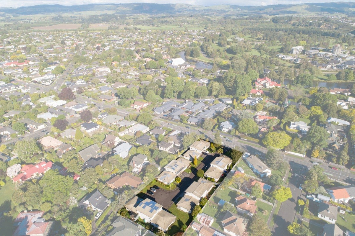 5 Te Awe Awe Court, Hokowhitu, Palmerston North - Carousel 2