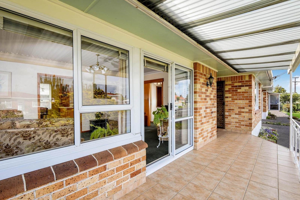 1/56 Motatau Road, Papatoetoe, Auckland - Carousel 17
