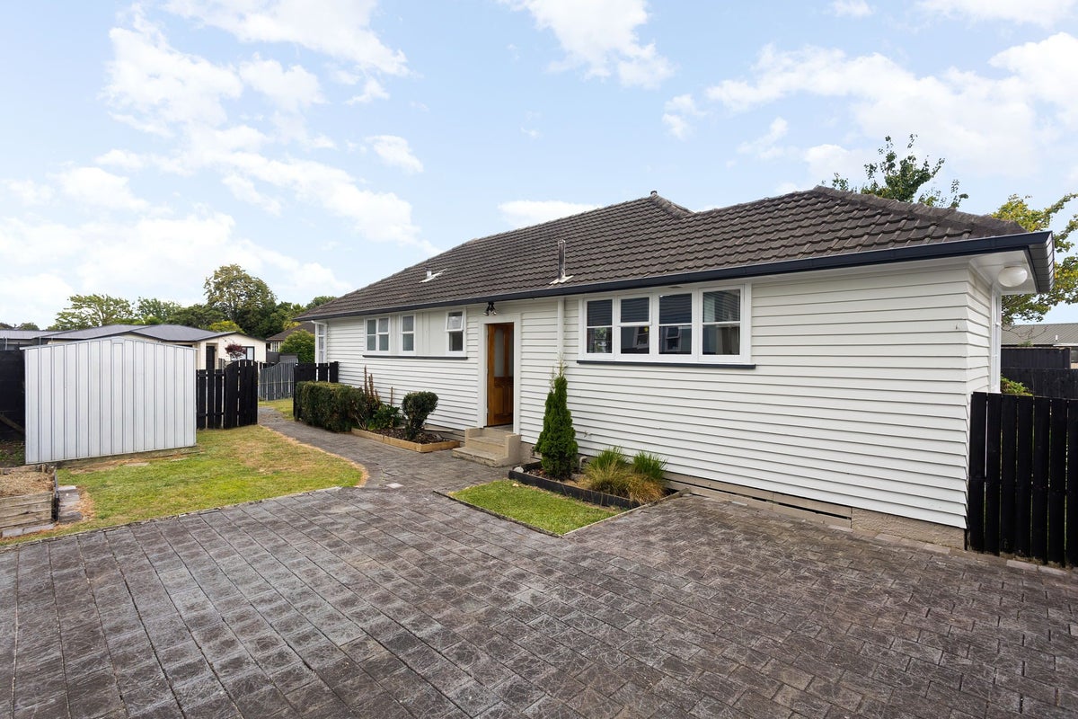 55A Ross Crescent, Fairfield, Hamilton - Carousel 1