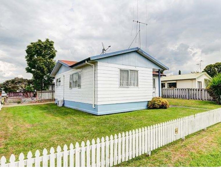 383 Kahikatea Drive, Dinsdale, Hamilton - Carousel 1