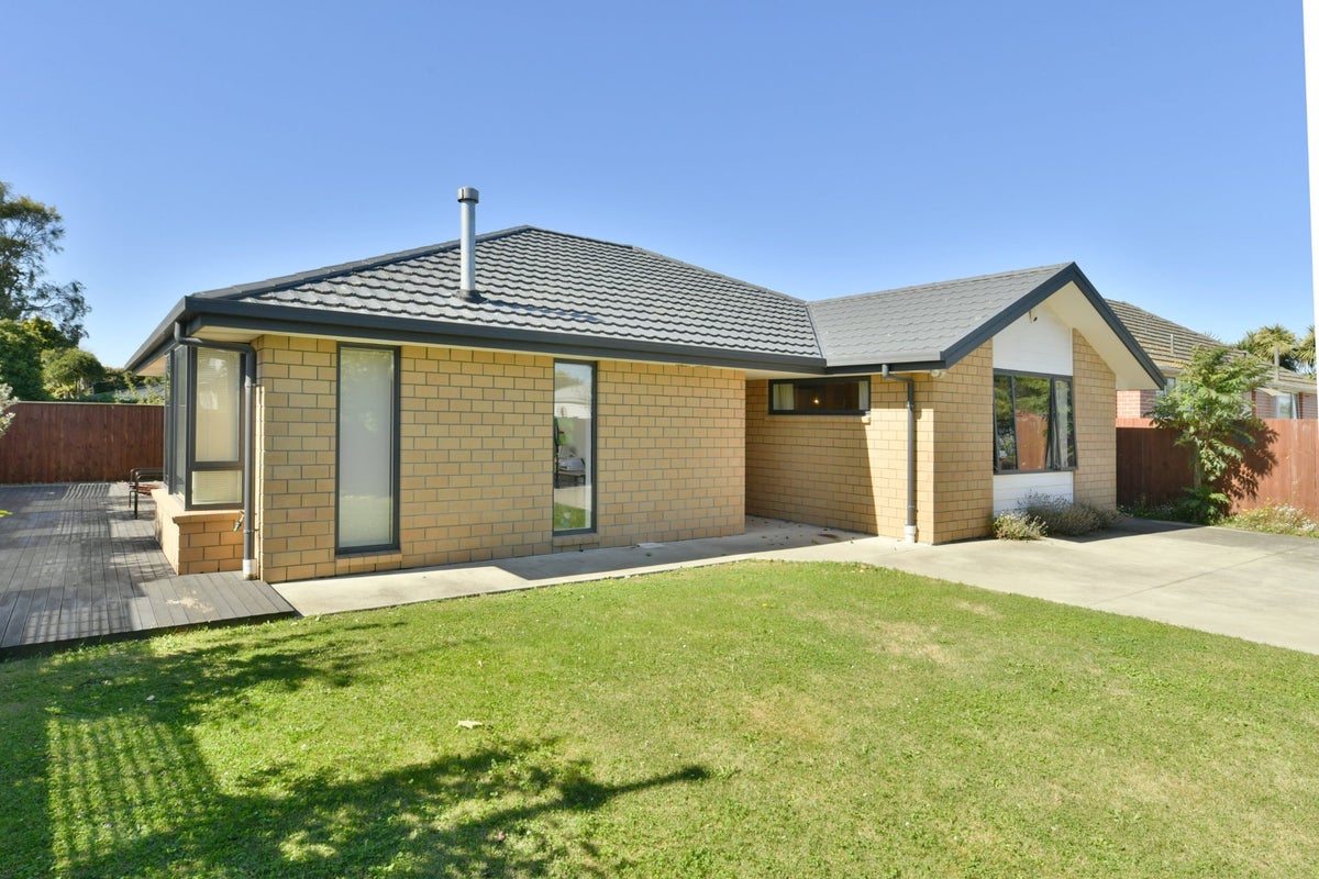3B Dickson Crescent, Hornby, Christchurch - Carousel 15