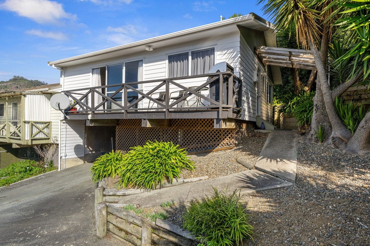9B Vosper Street, Toi Toi, Nelson - Carousel 1