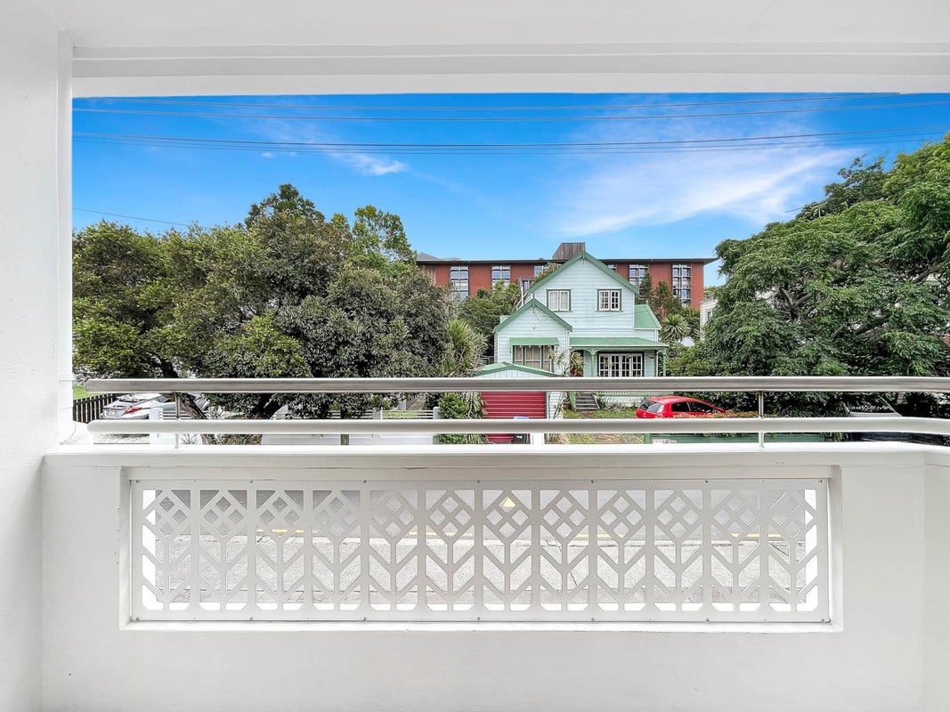 49J Seafield View Road, Grafton, Auckland - Carousel 1