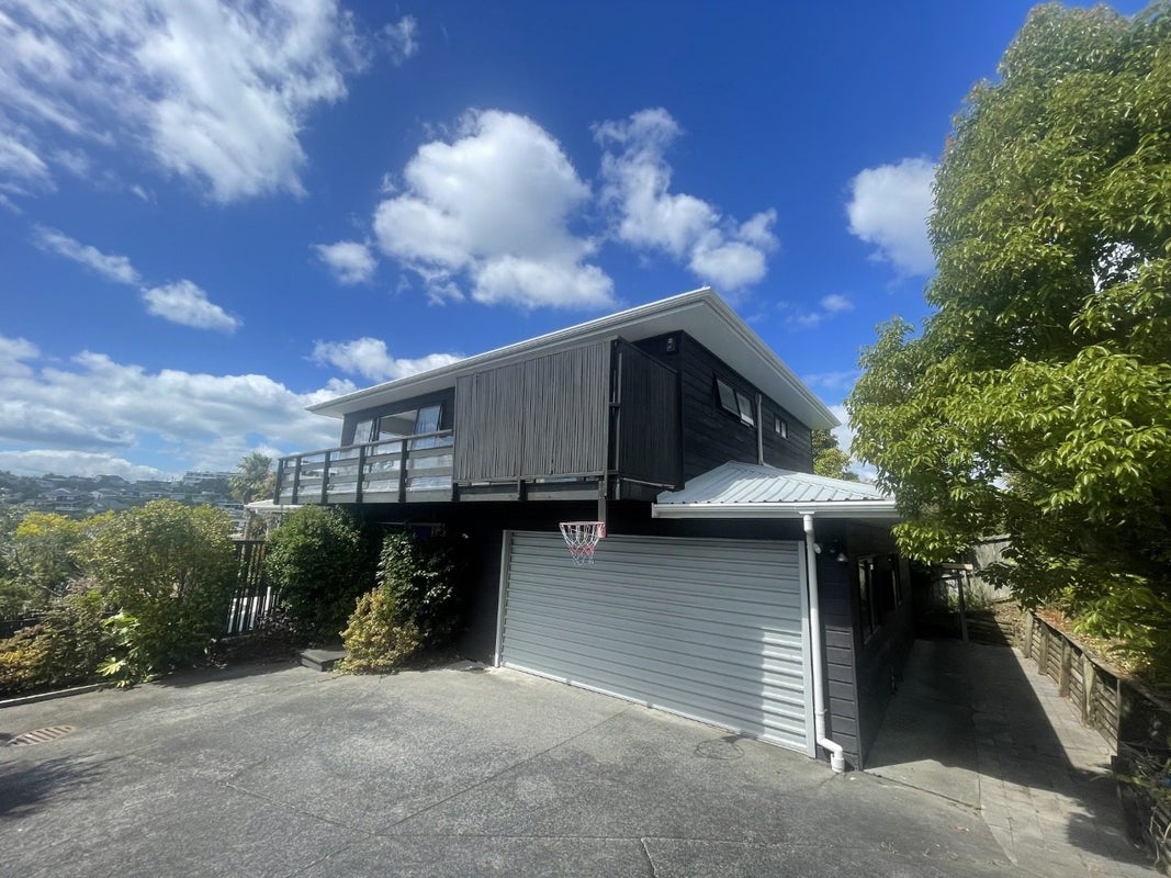 2/16 Kiteroa Terrace, Rothesay Bay, Auckland - Carousel 24