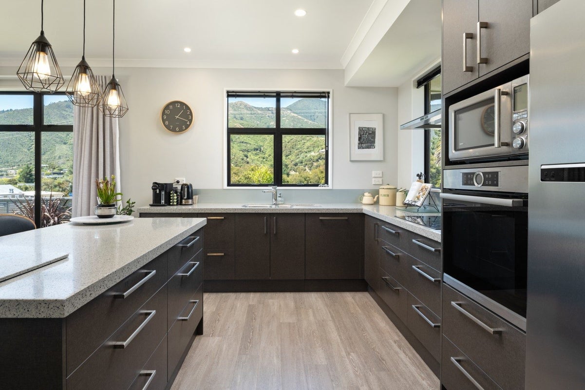 10 Admiralty Place, Waikawa, Picton - Carousel 2