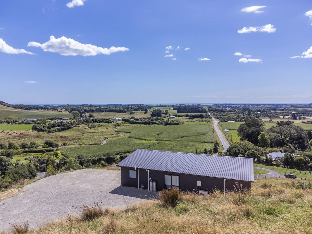 129 South Manakau Road, Manakau, Otaki - Carousel 2