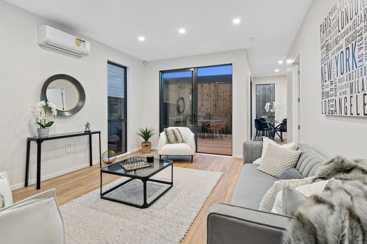 33B Stanley Avenue, Milford, Auckland - Carousel 1