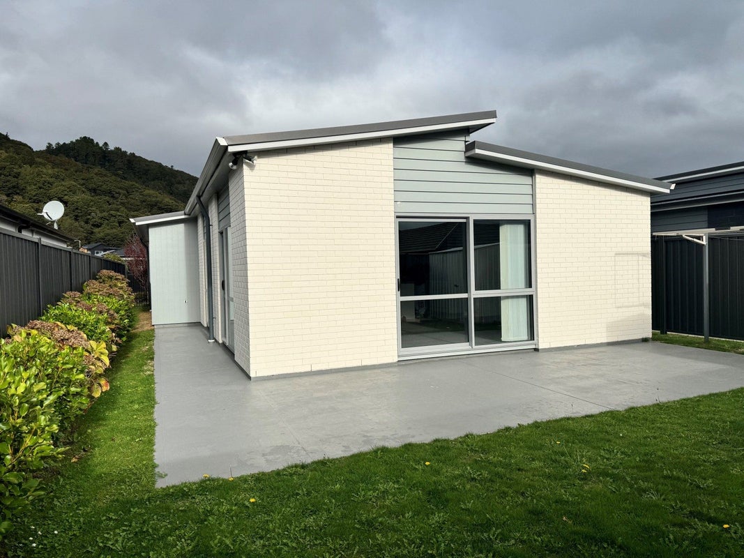 12 Buddle Road, Wallaceville, Upper Hutt - Carousel 24