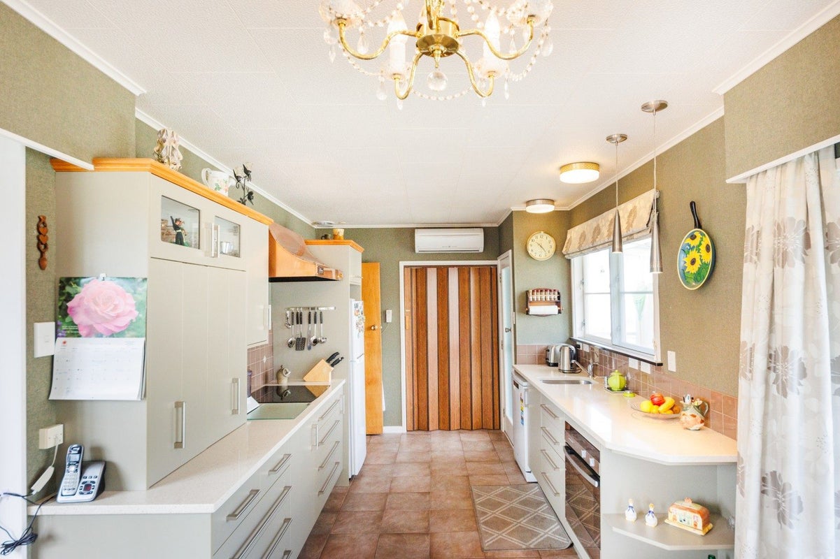 3 Kensington Mews, Hokowhitu, Palmerston North - Carousel 2