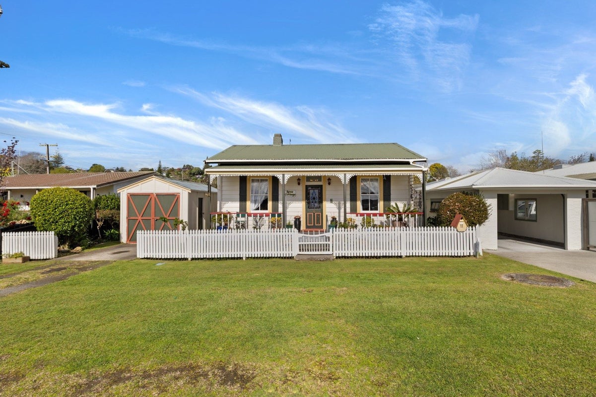 11 Thorp Street, Paeroa, Hauraki, Waikato - Carousel 1