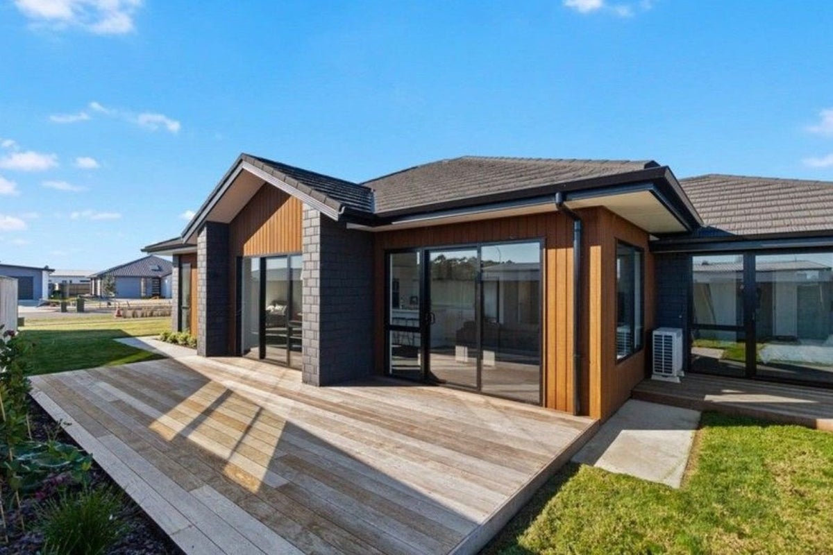 7 Kotare DR, Coastlands, Whakatane - Carousel 2