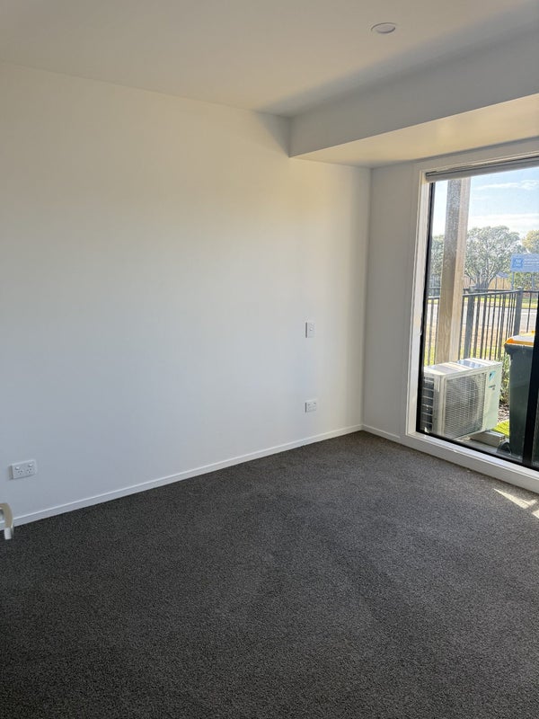 2/504 Don Buck Road, Massey, Auckland - Carousel 2
