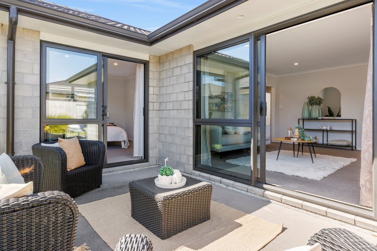 11 Kahuparere Crescent, Pyes Pa, Tauranga - Carousel 20
