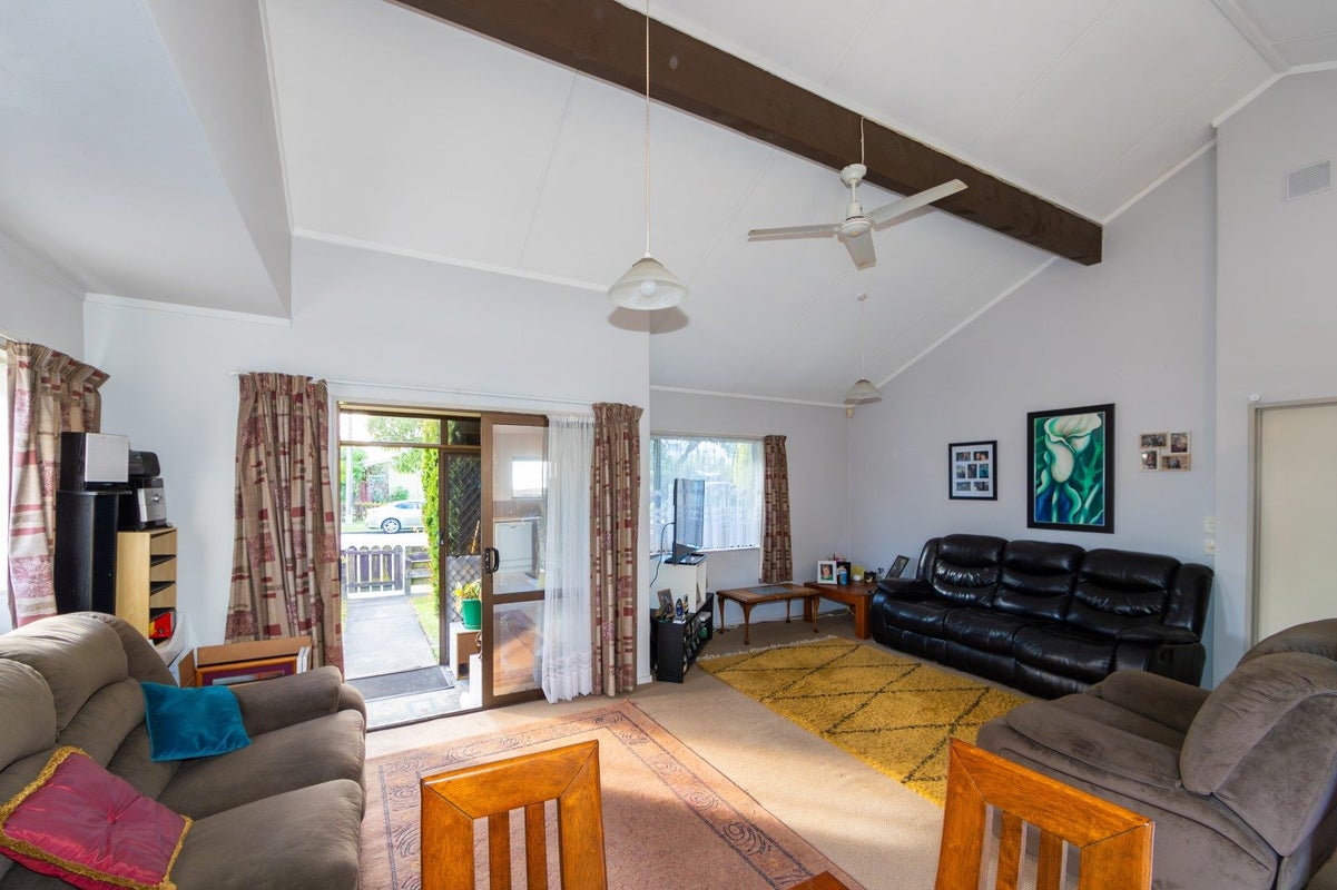 11A Durham Avenue, Tamatea, Napier - Carousel 2
