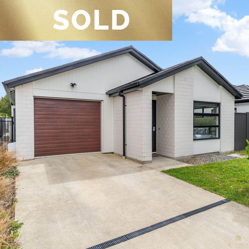 22 Te Kaeaea Crescent, Wallaceville, Upper Hutt - Carousel 1