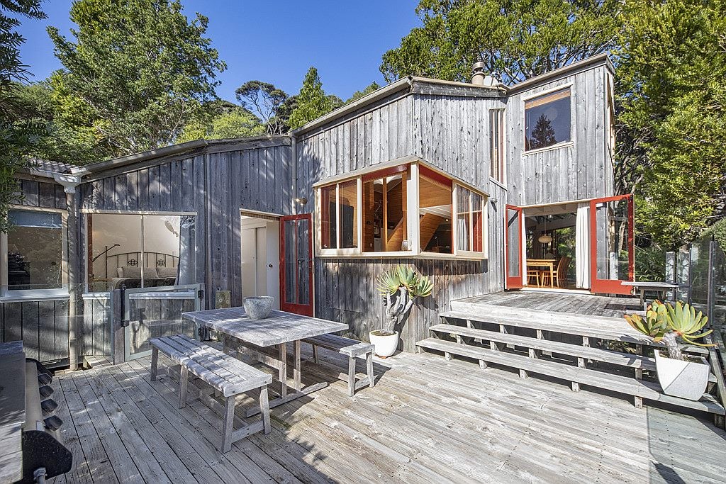 58 Lone Kauri Road, New Lynn - Carousel 2