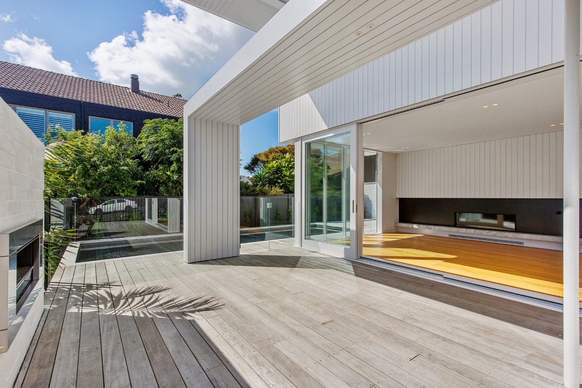 6 Rewiti Avenue, Takapuna, Auckland - Carousel 2