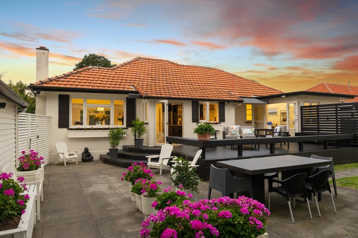 12 Manuka Street, Hokowhitu, Palmerston North - Carousel 1