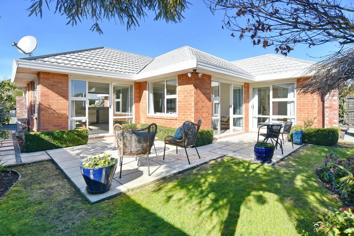 17 Wanaka Place, Mairehau, Christchurch - Carousel 1