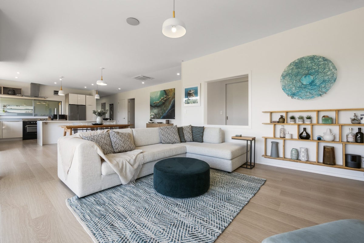 14 Orakei Place, Welcome Bay, Tauranga - Carousel 2
