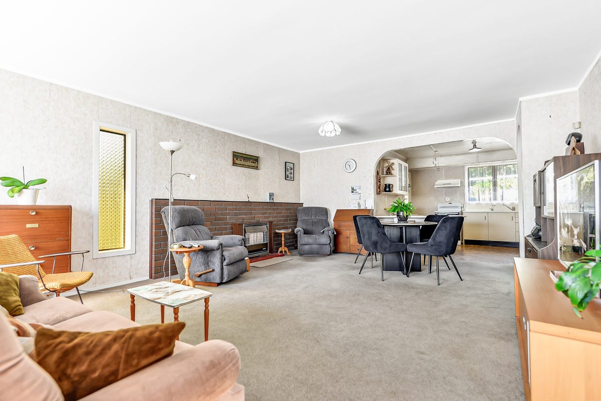22 Glenview Terrace, Glenview, Hamilton - Carousel 2