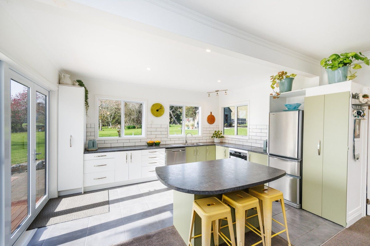 185 Albert Road, Tokomaru, Palmerston North - Carousel 2